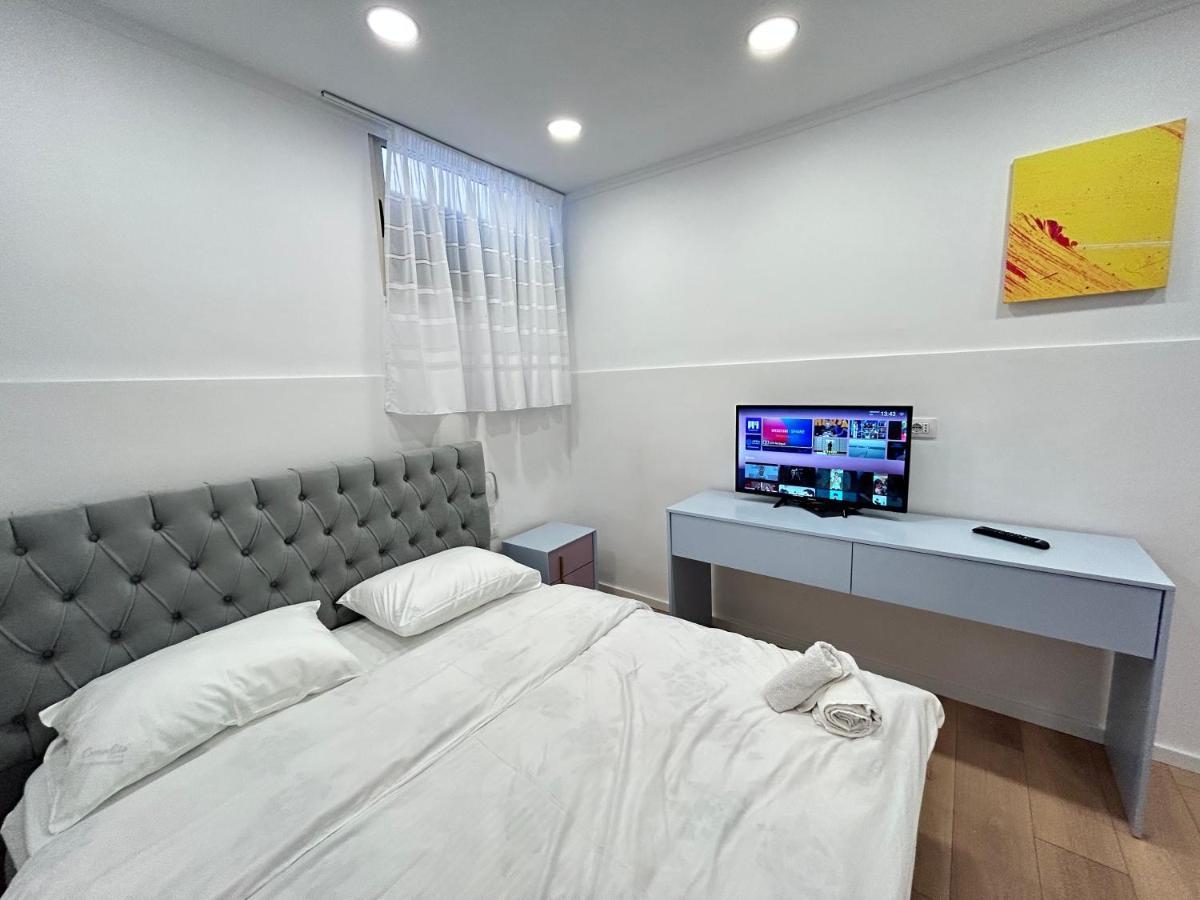 Tirana Inn Hotel ภายนอก รูปภาพ
