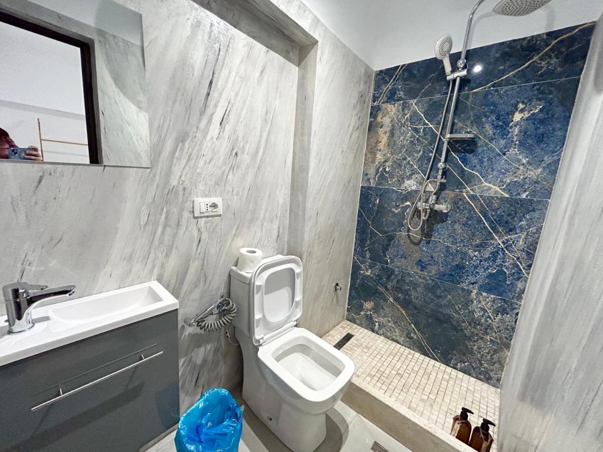 Tirana Inn Hotel ภายนอก รูปภาพ